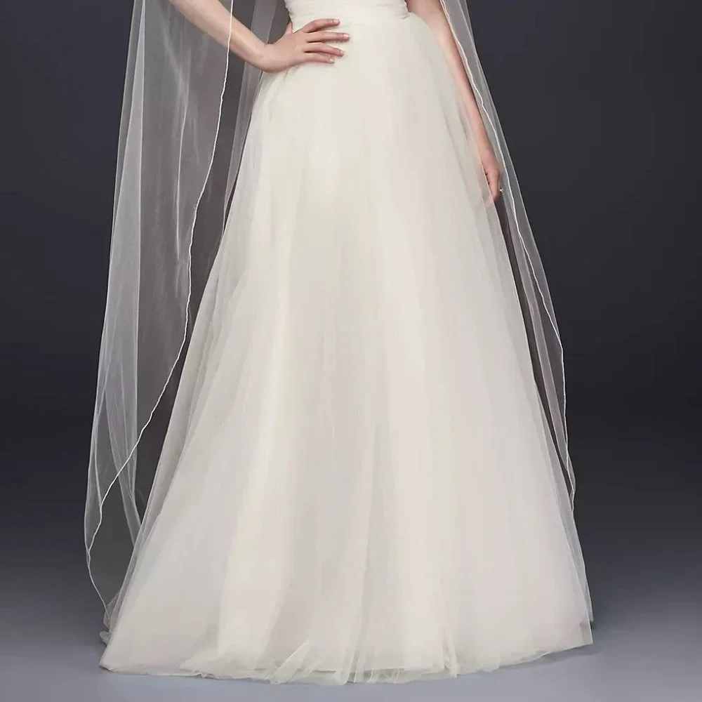 White Chapel Length Veil with Pencil Edge NWT - Picture 4 of 6